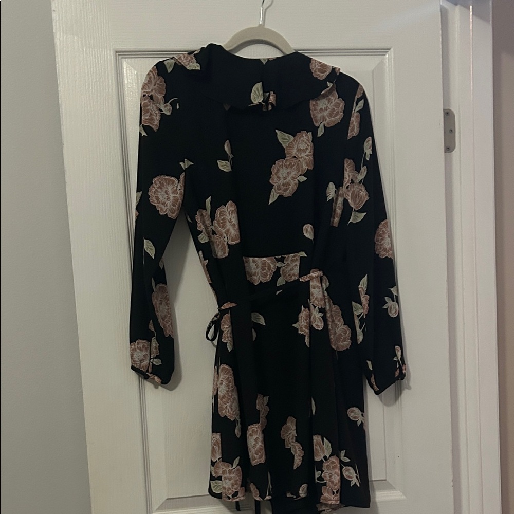 cupcakes & cashmere Black Floral Long Sleeve Dress - Picture 8 of 8
